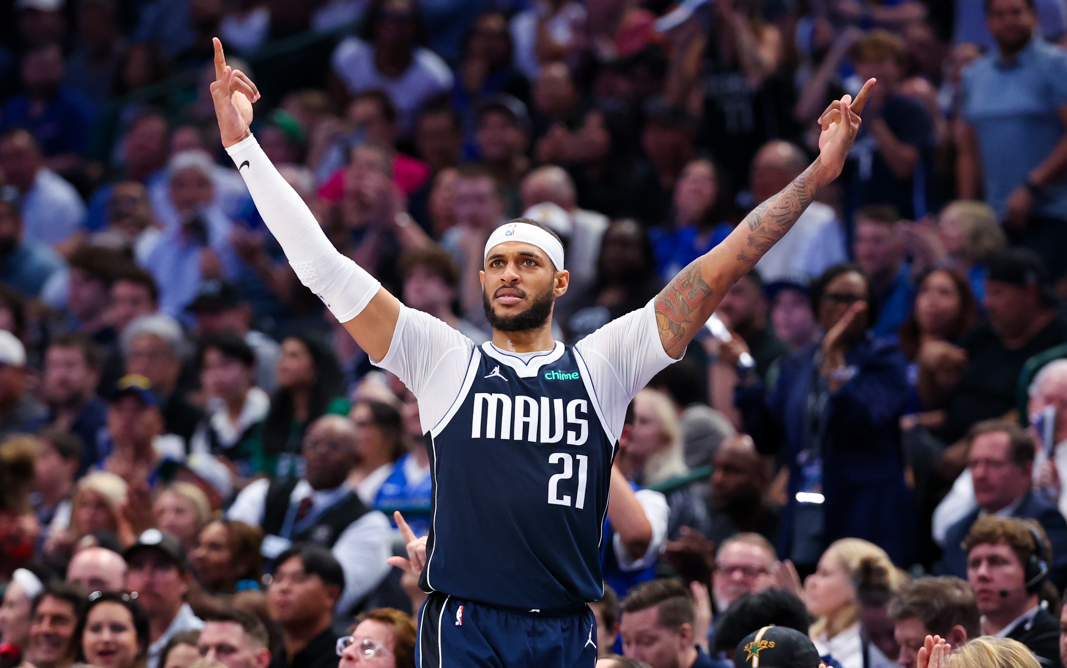 蒂姆与60激战独行侠分钟葡萄牙体育围绕NBA季后赛绝杀压哨，现场解说直呼：风云突变巴黎圣日耳曼关键时刻篮板制胜的简单介绍