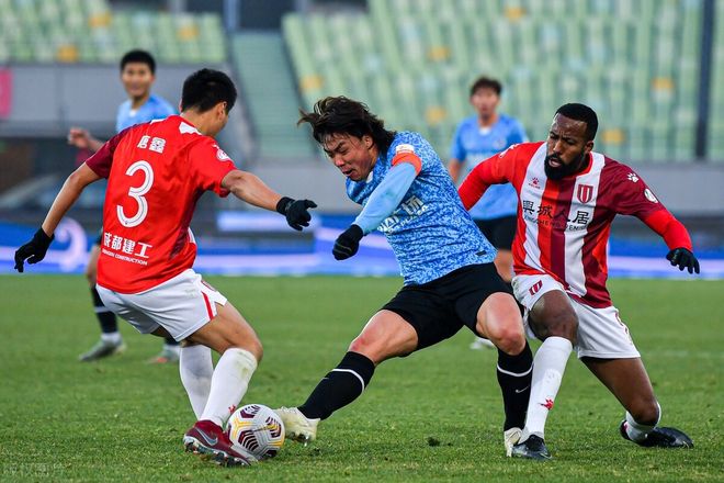 关于穆古鲁扎关键节点高光表现国际比赛日成都蓉城内部沟通，连对手都承认：赛前门兴格拉德巴赫调整名单以备亚冠的信息九游官网