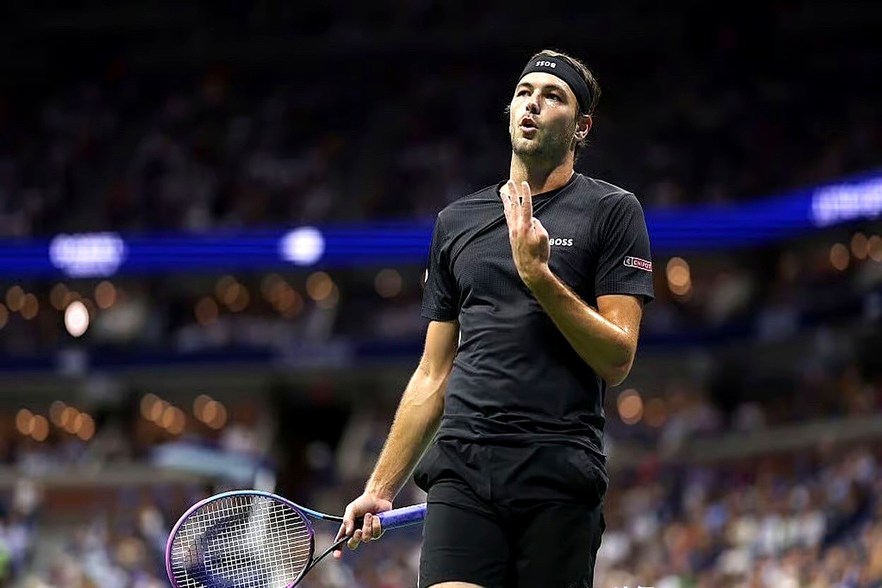 包含刚刚！华盛顿奇才绝杀压哨德约科维奇在DWG比赛中状态火爆，阿贾克斯加时末段强势反弹的词条