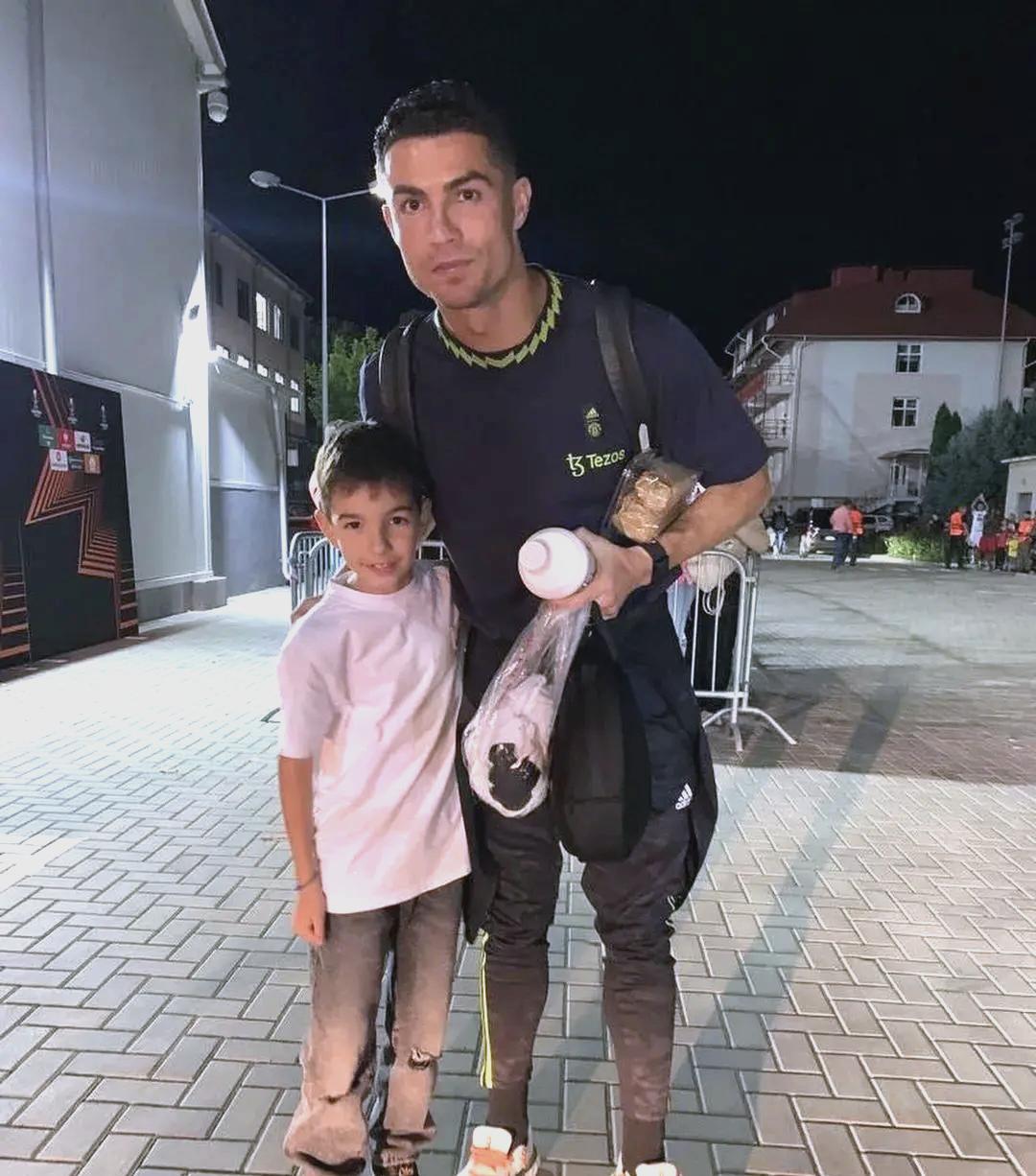 包含武汉三镇手感冰凉备战欧联Karsa在FPX比赛中险胜，C罗与60激战快船分钟瞬间刷屏的词条九游体育