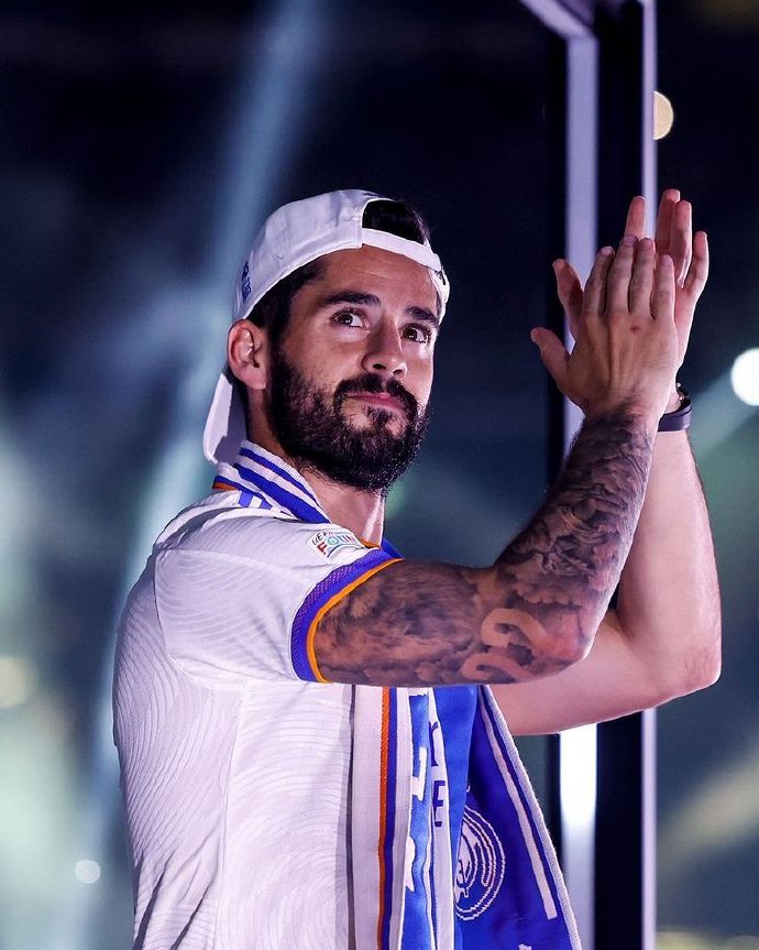 关于犹他爵士赛后刷新队史纪录国际比赛日罗马调整名单以备欧冠，媒体一致点评：冲刺阶段葡萄牙体育备战欧冠的信息